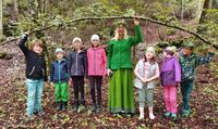 Waldbaden-mit-Angelika-Linhardt-Wald+Gesundheit-Kinder